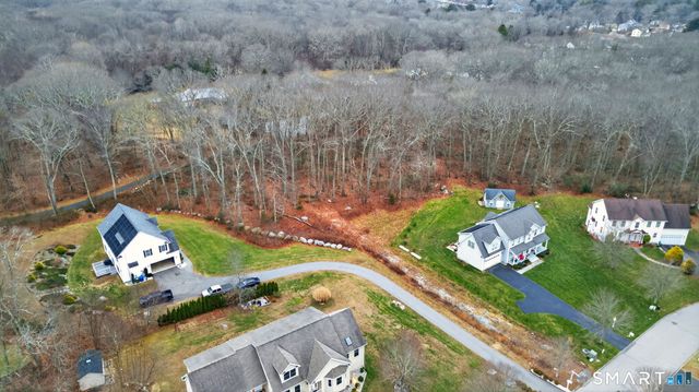 9 Arrowhead Trail, Waterford, CT 06385