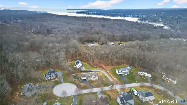 9 Arrowhead Trail, Waterford, CT 06385