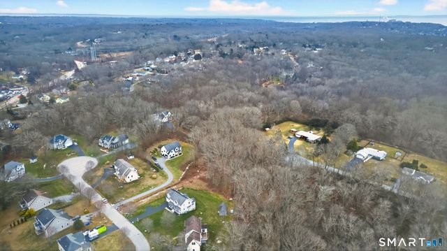 9 Arrowhead Trail, Waterford, CT 06385