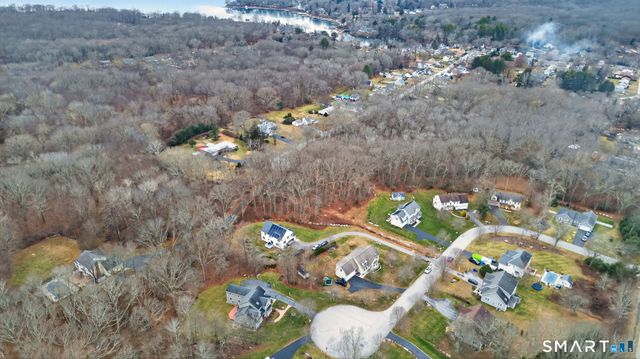 9 Arrowhead Trail, Waterford, CT 06385