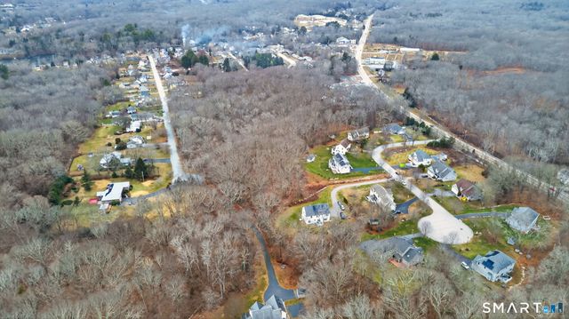 9 Arrowhead Trail, Waterford, CT 06385