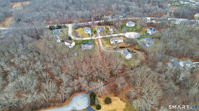 9 Arrowhead Trail, Waterford, CT 06385