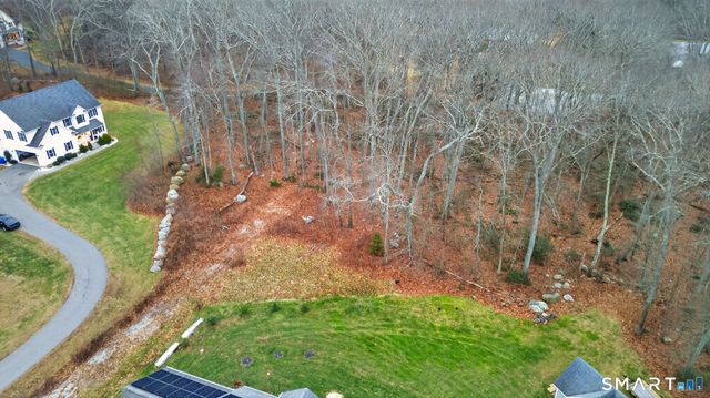 9 Arrowhead Trail, Waterford, CT 06385