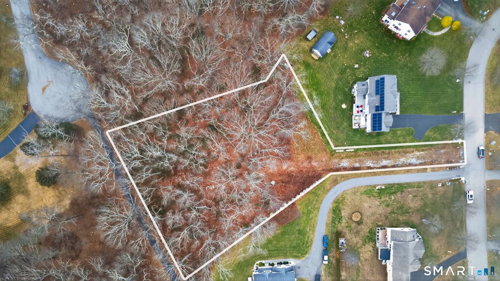 9 Arrowhead Trail, Waterford, CT 06385