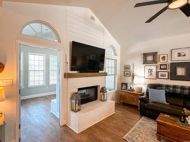 111 Charles Thomas, Searcy, AR 72143