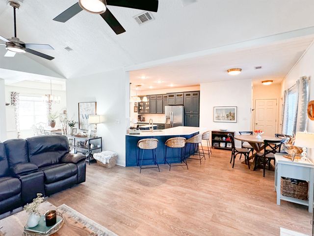 111 Charles Thomas, Searcy, AR 72143