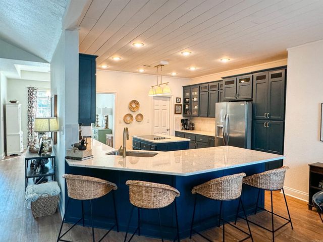 111 Charles Thomas, Searcy, AR 72143