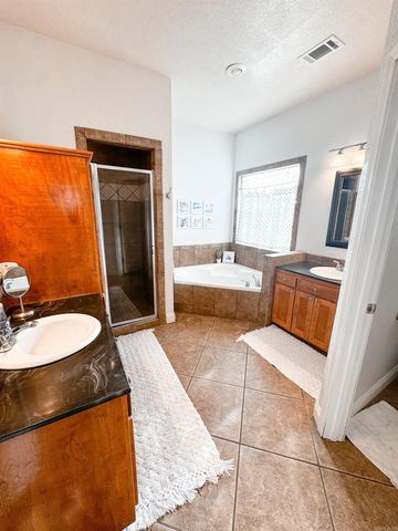 111 Charles Thomas, Searcy, AR 72143