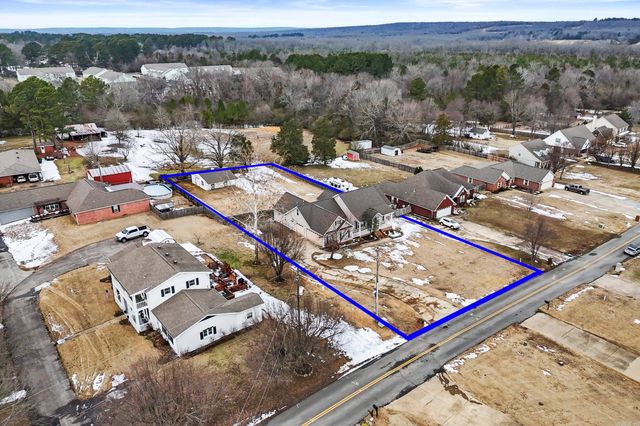 111 Charles Thomas, Searcy, AR 72143