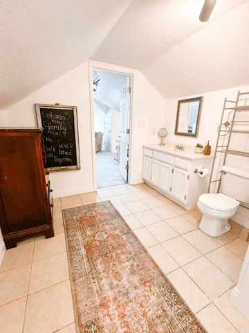 111 Charles Thomas, Searcy, AR 72143