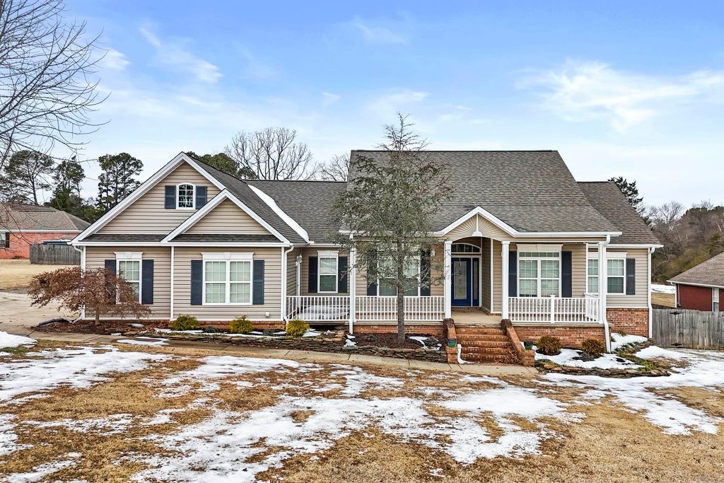 111 Charles Thomas, Searcy, AR 72143