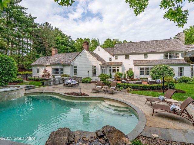 1 W Cobble Hill Road, Colonie, NY 12211