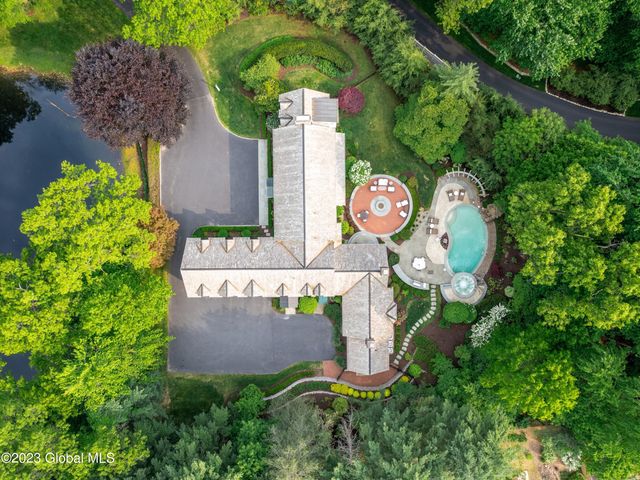 1 W Cobble Hill Road, Colonie, NY 12211