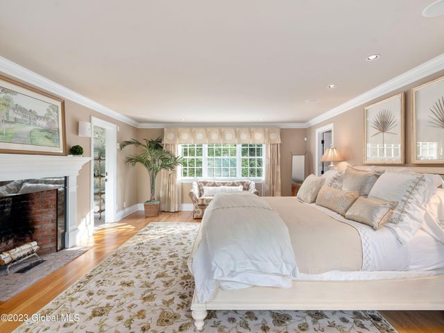 1 W Cobble Hill Road, Colonie, NY 12211
