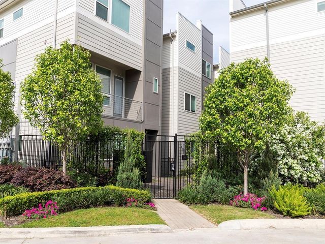 310 Jensen Drive, Houston, TX 77020