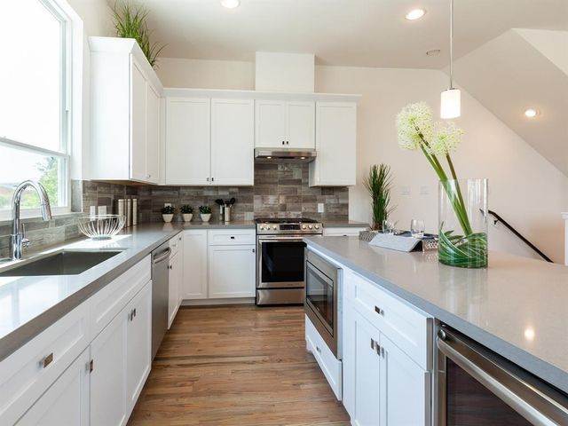 310 Jensen Drive, Houston, TX 77020