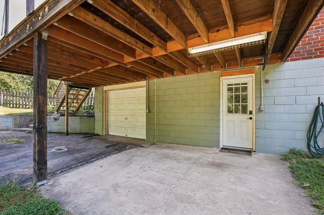 2014 Warden Dr, Nashville, TN 37216