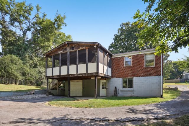 2014 Warden Dr, Nashville, TN 37216