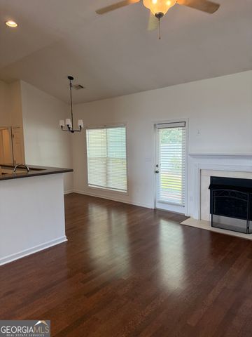 105 Creekside Drive, Lagrange, GA 30240