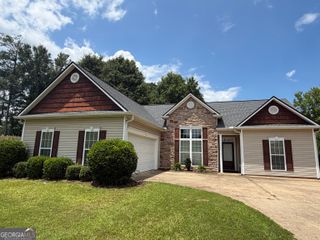 105 Creekside Drive, Lagrange, GA 30240