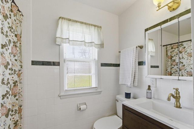 4625 N 74th STREET, Milwaukee, WI 53218