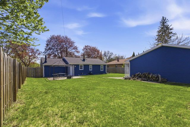 4625 N 74th STREET, Milwaukee, WI 53218