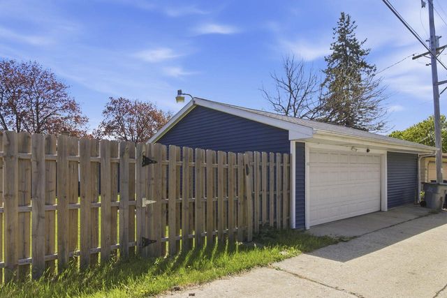 4625 N 74th STREET, Milwaukee, WI 53218