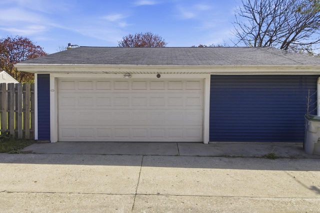 4625 N 74th STREET, Milwaukee, WI 53218