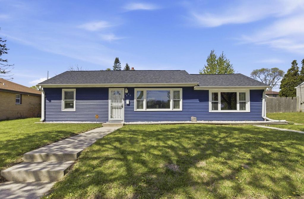 4625 N 74th STREET, Milwaukee, WI 53218