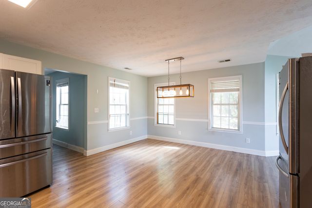 516 Cambridge Way, Loganville, GA 30052