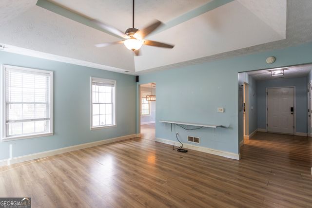 516 Cambridge Way, Loganville, GA 30052