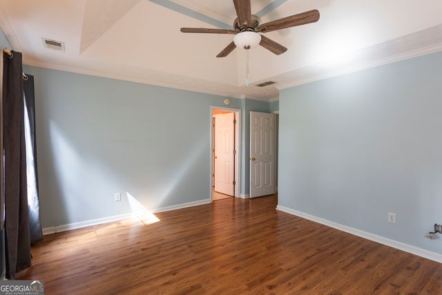 516 Cambridge Way, Loganville, GA 30052