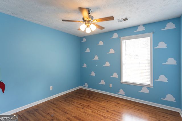 516 Cambridge Way, Loganville, GA 30052
