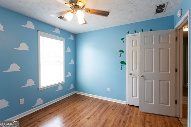 516 Cambridge Way, Loganville, GA 30052