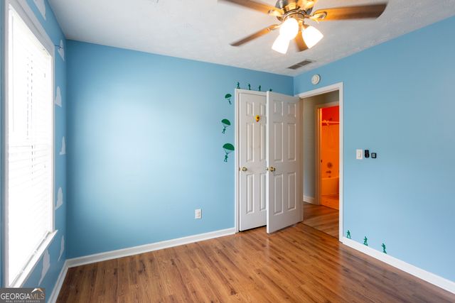 516 Cambridge Way, Loganville, GA 30052
