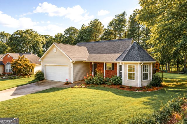 516 Cambridge Way, Loganville, GA 30052