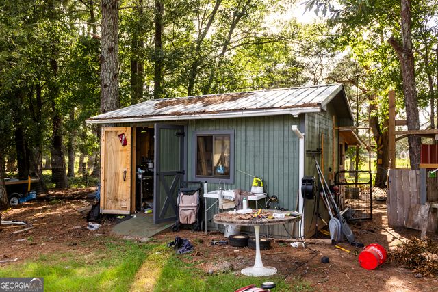 516 Cambridge Way, Loganville, GA 30052