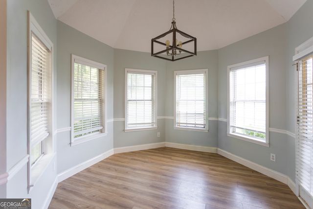 516 Cambridge Way, Loganville, GA 30052