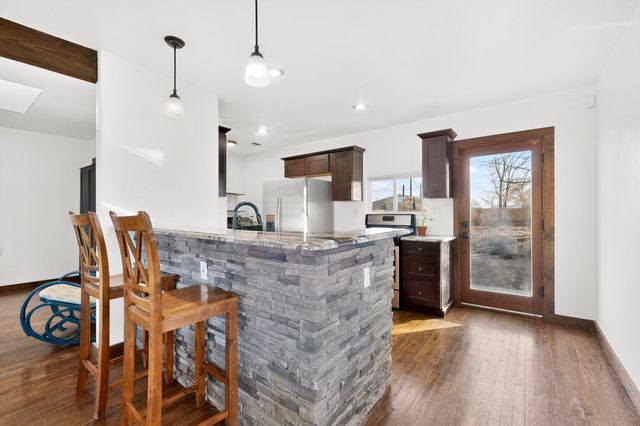 98 Rancho Pequenos Way NW, Albuquerque, NM 87107