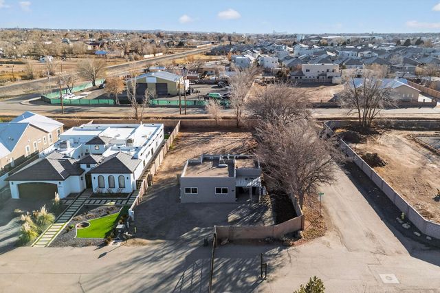 98 Rancho Pequenos Way NW, Albuquerque, NM 87107