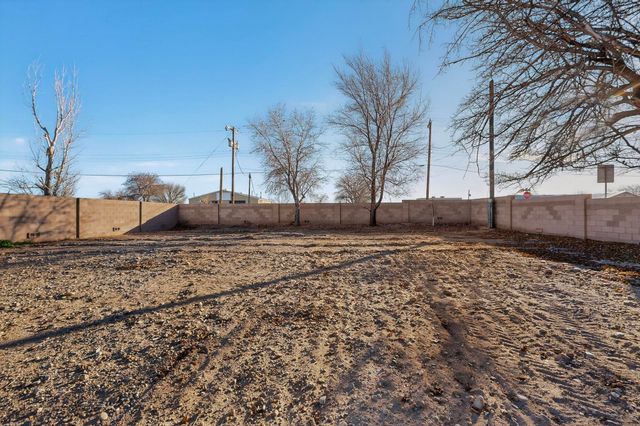 98 Rancho Pequenos Way NW, Albuquerque, NM 87107