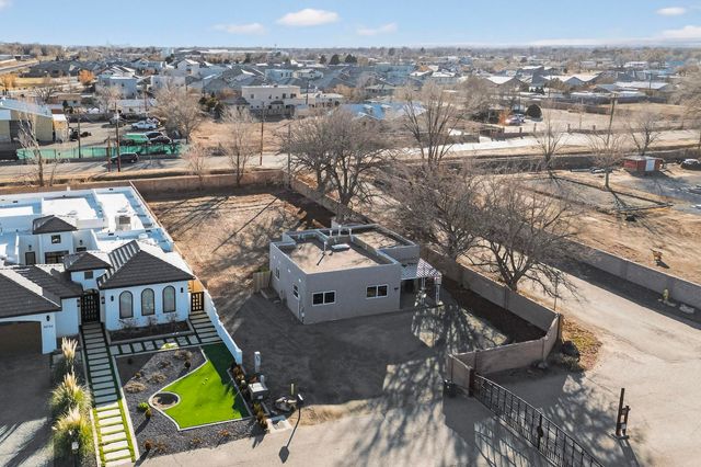 98 Rancho Pequenos Way NW, Albuquerque, NM 87107