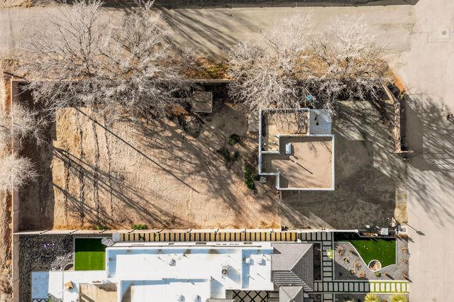 98 Rancho Pequenos Way NW, Albuquerque, NM 87107