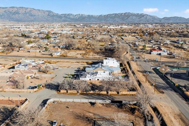 98 Rancho Pequenos Way NW, Albuquerque, NM 87107