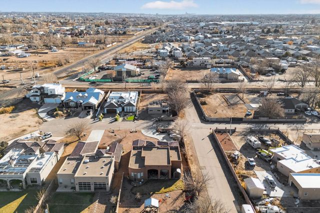 98 Rancho Pequenos Way NW, Albuquerque, NM 87107