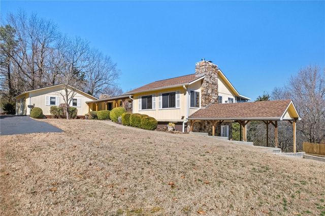 18960 Coppermine Road, Rogers, AR 72756