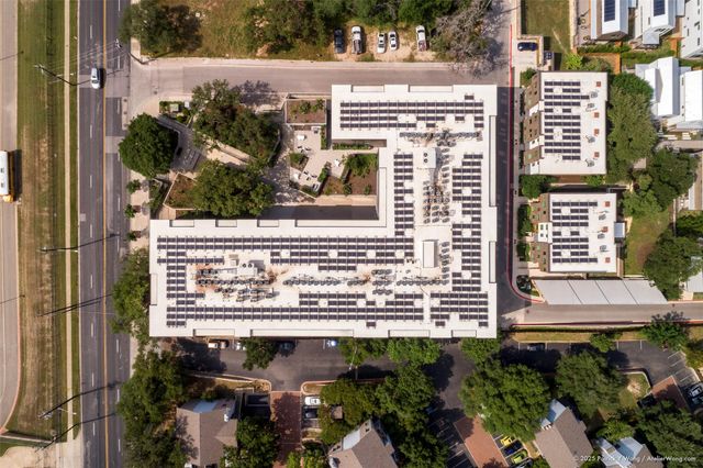 900 S 1st ST 416, Austin, TX 78704