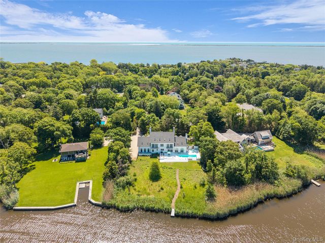 68 S Howells Point Road, Bellport Village, NY 11713