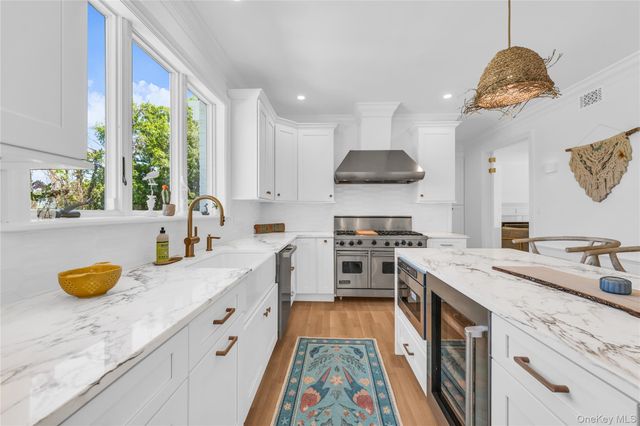 68 S Howells Point Road, Bellport Village, NY 11713