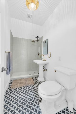 68 S Howells Point Road, Bellport Village, NY 11713